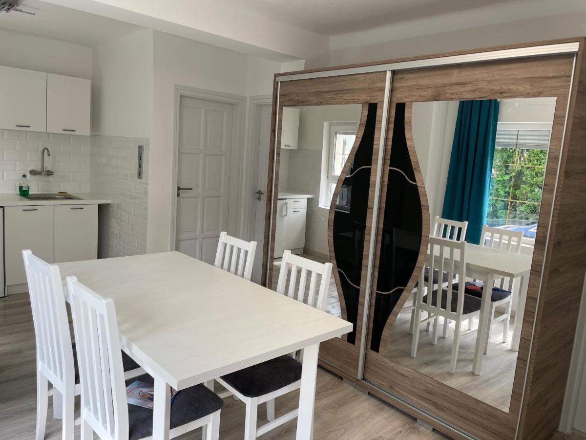 Janos Apartman 블로톤퓌레드 외부 사진